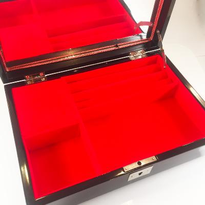 BOÎTE À BIJOUX JAPONAISE LAQUE NOIRE
