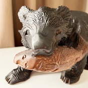 SCULPTURE D'OURS NOIR D'HOKKAÏDO 