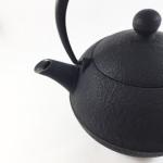 THÉIÈRE JAPONAISE EN FONTE NAGOMI NOIRE