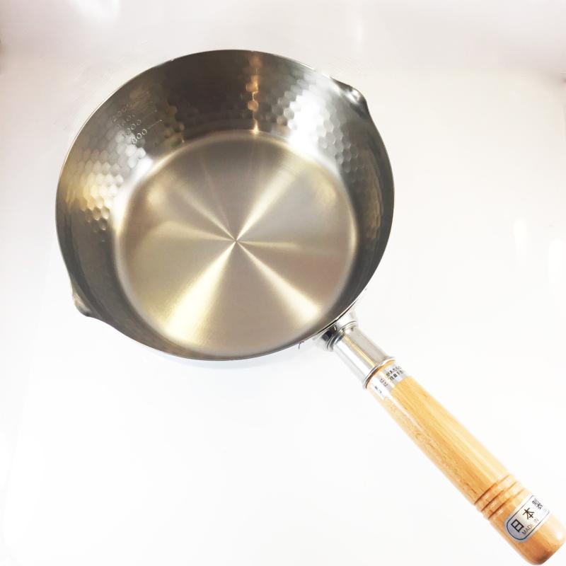 Casserole Japonaise Acier inoxydable martelé avec manche en bois