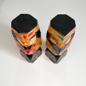 SCULPTURE BOIS COUPLE AÏNU COLORÉE