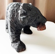 SCULPTURE D'OURS NOIR D'HOKKAÏDO 