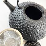 THÉIÈRE JAPONAISE EN FONTE WAZUQU HIRA-ARARE NOIRE 600ml